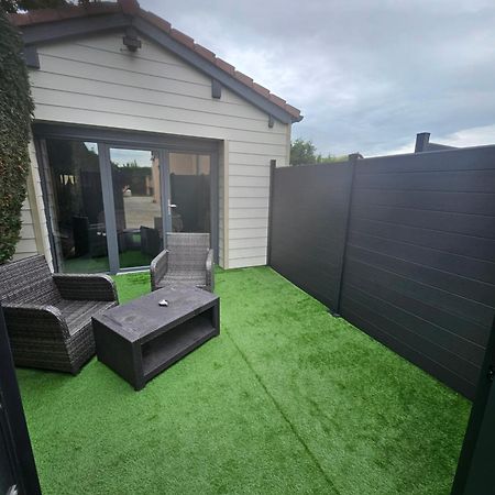 Hebergement Privee Jaccuzzi En Supplement Saint-Clair-du-Rhone Exterior foto