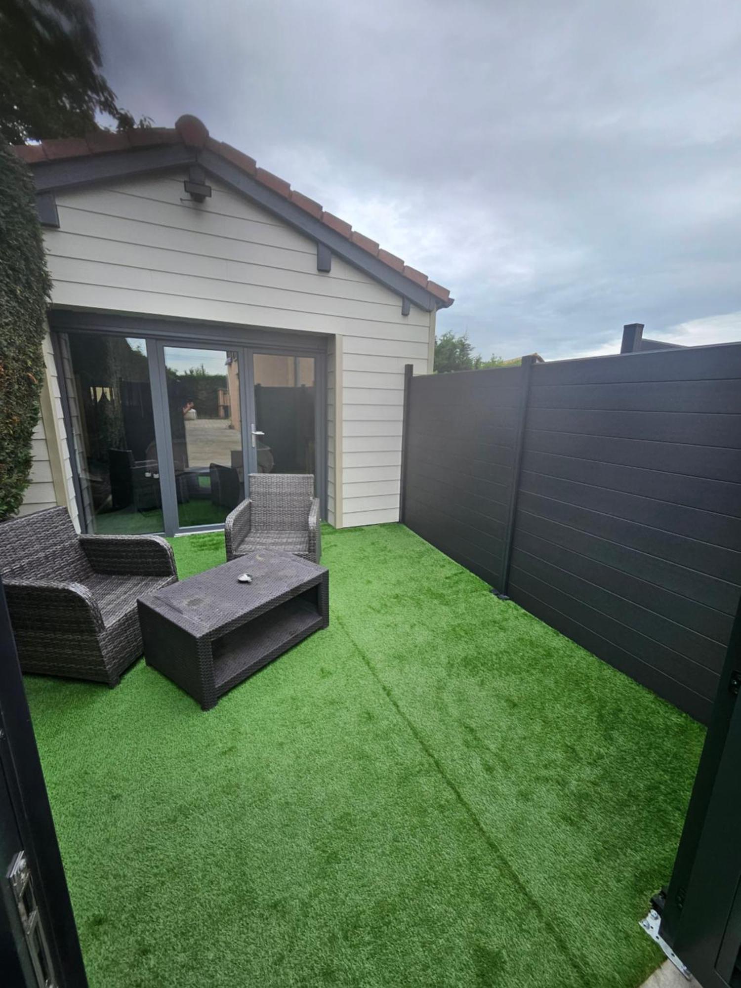 Hebergement Privee Jaccuzzi En Supplement Saint-Clair-du-Rhone Exterior foto